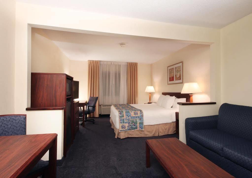 Fairfield Inn By Marriott Warren Niles Camera foto